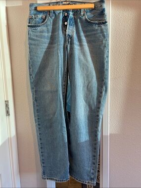 Levi’s 501 ‘90s Light Wash Button-Fly Jeans